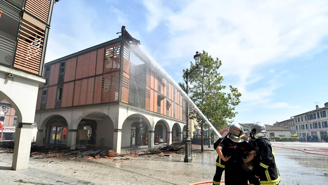 Un incendie dévaste la place Bombail à Plaisance-du-Touch