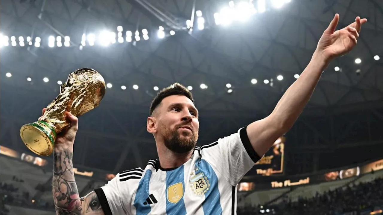 Lionel Messi remporte le Ballon d'or pour la huitième fois