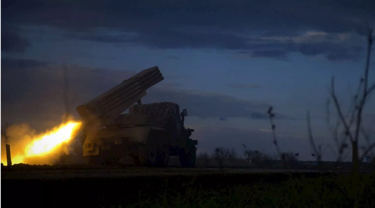 Ucraina: 'Da inizio guerra uccisi quasi 300mila soldati russi' | Lukashenko: 'Grave stallo, sediamoci a negoziare'