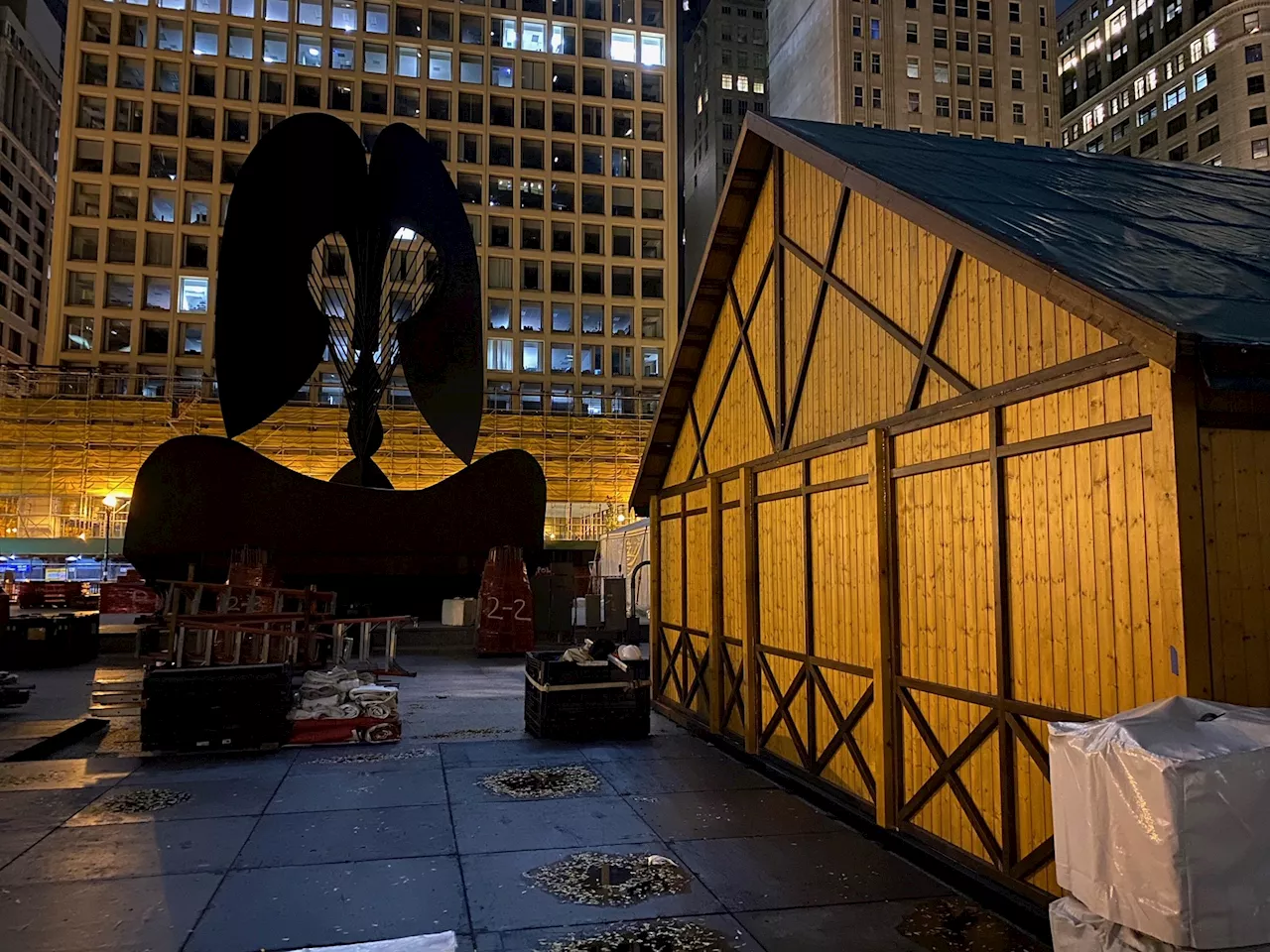 Christkindlmarket set up in Chicago's Daley Plaza begins. When does the iconic Christmas market open?