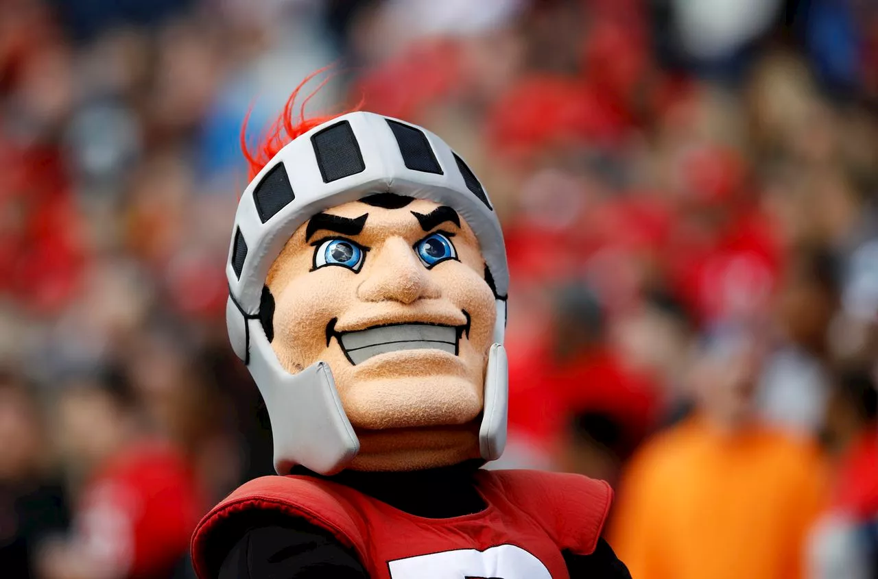 Big Ten team decides embattled OC’s future before facing Rutgers