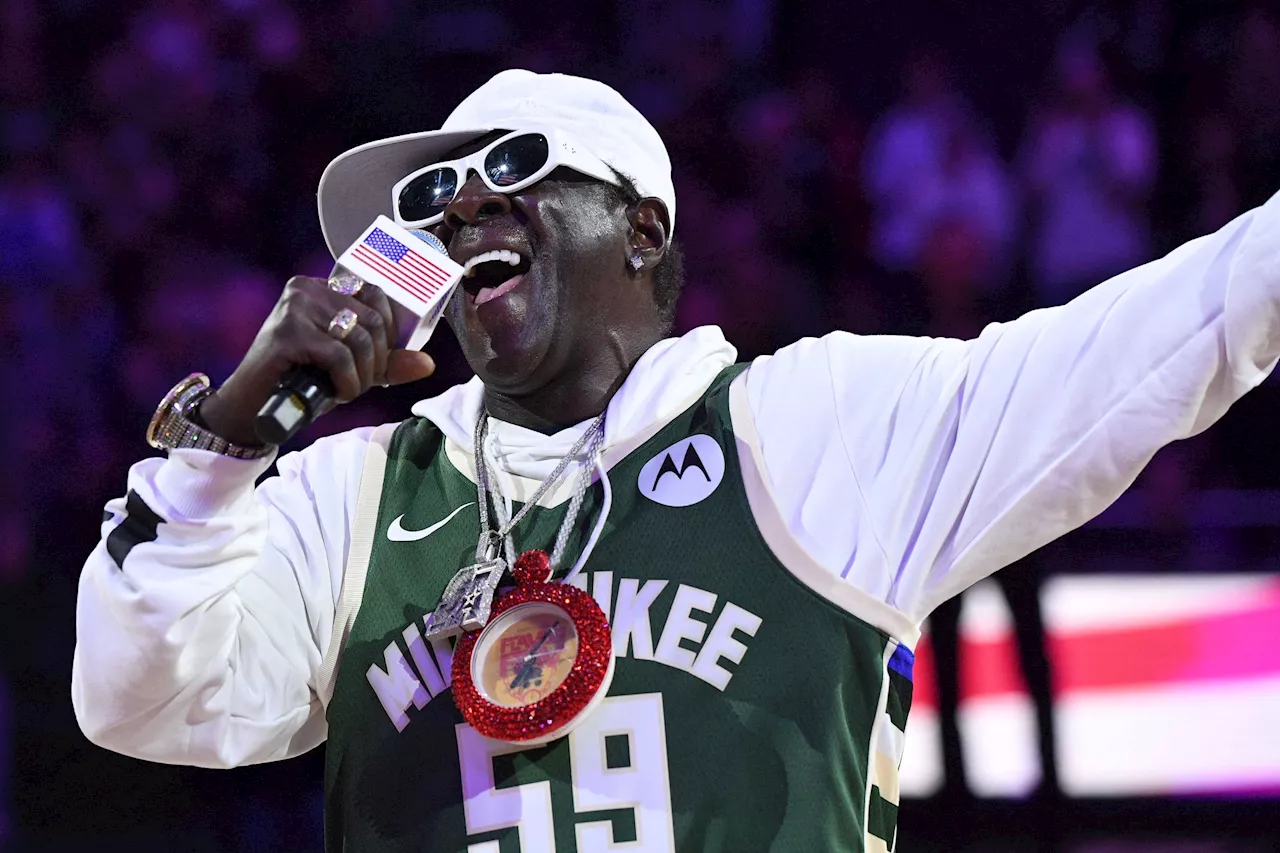 Flavor Flav delivers bizarre national anthem before Bucks game