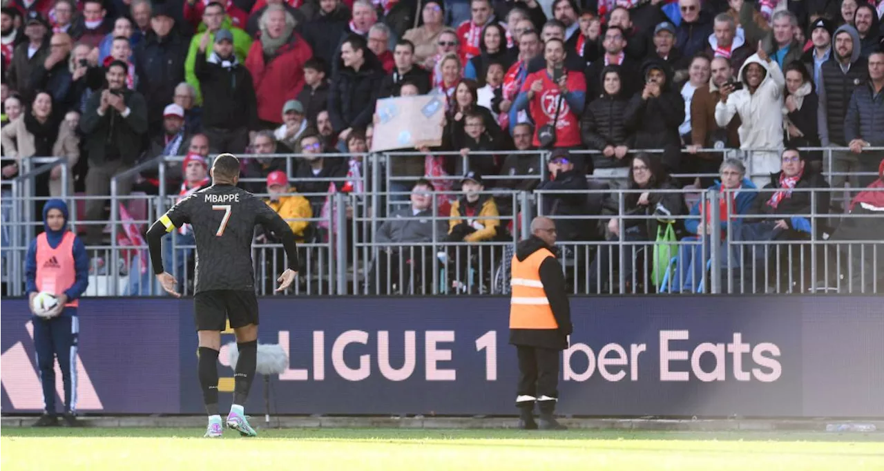 Le PSG s'impose à Brest mais Mbappé fait parler de lui