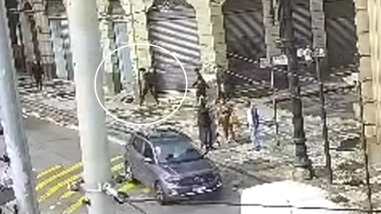 Vídeo: “gangue mata-leão” rouba jovem em rua movimentada no Centro de São Paulo