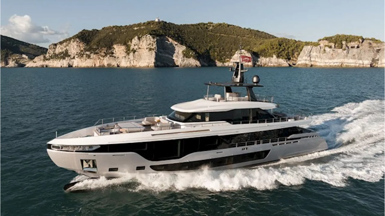 This Azimut Superyacht Won the Fort Lauderdale International Boat Show