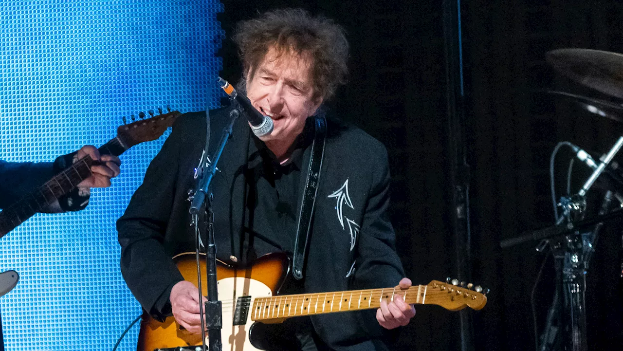 Bob Dylan Covers Leonard Cohen's 'Dance Me to the End of Love'