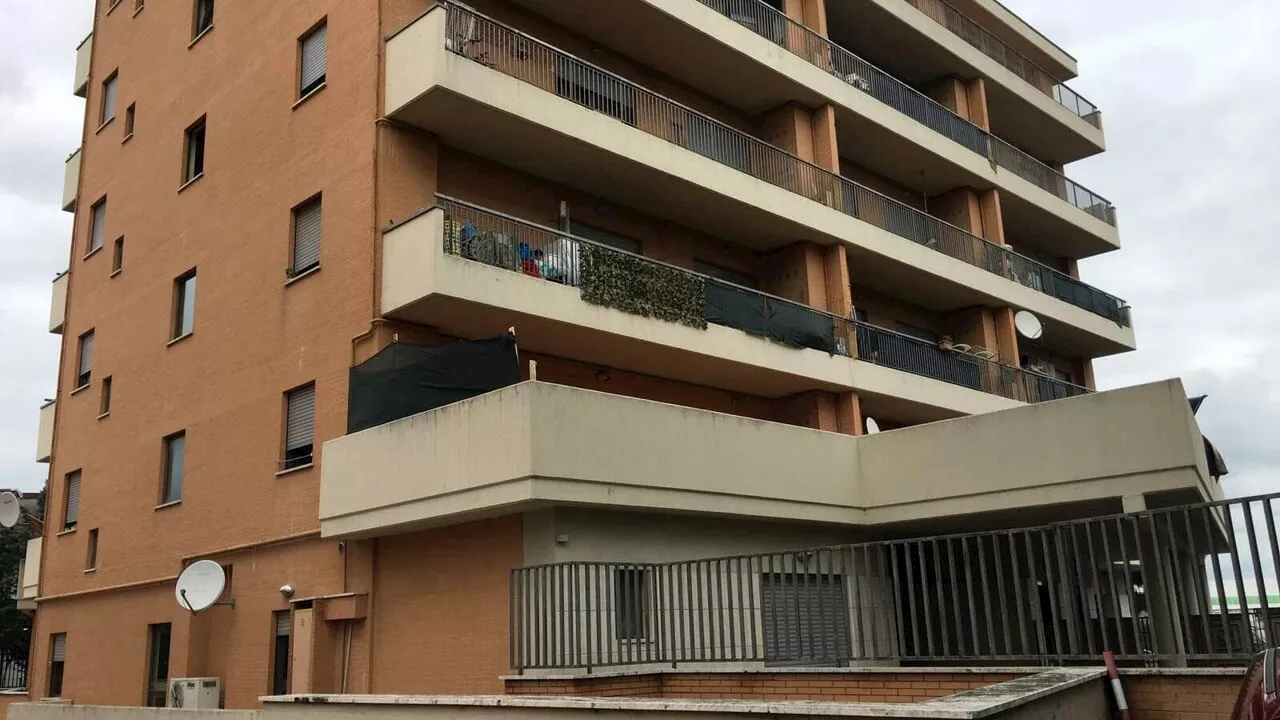 Il Pd Roma contro Zevi sull'ex residence Romanina: "No allo sgombero senza alternative valide"