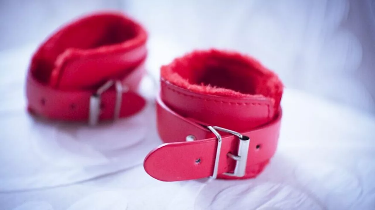 The Art of Leather Bondage: Techniques and Safety