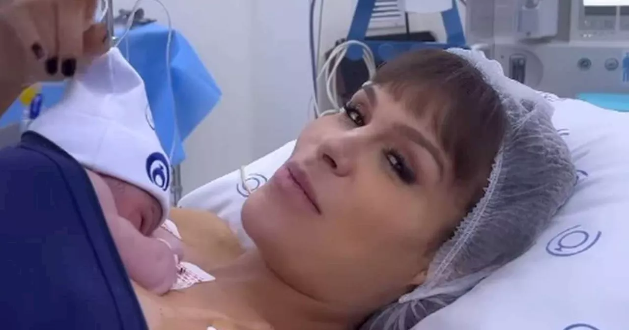 Fernanda Lacerda dá à luz primeiro filho e come placenta: 'Parece sushi'