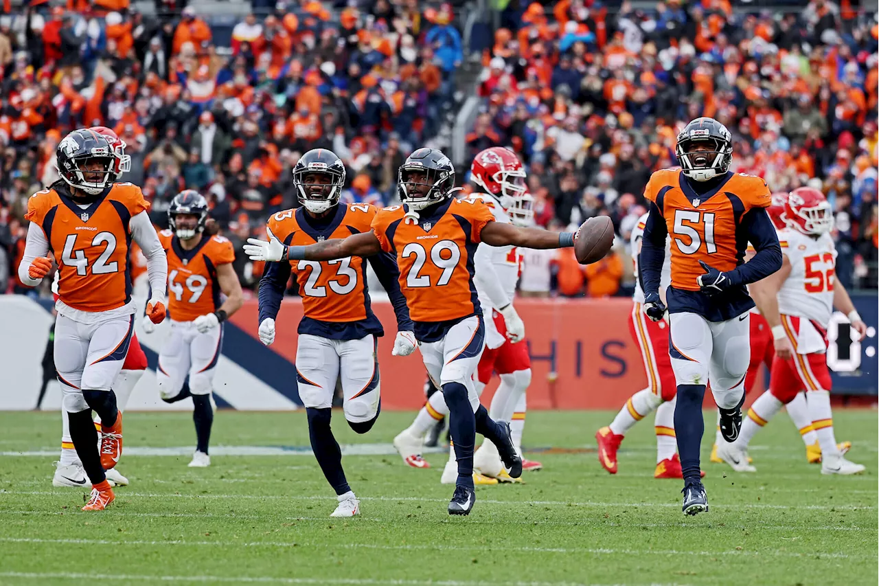 Broncos snap 16-game losing streak to Chiefs behind 3 TDs from Russell Wilson