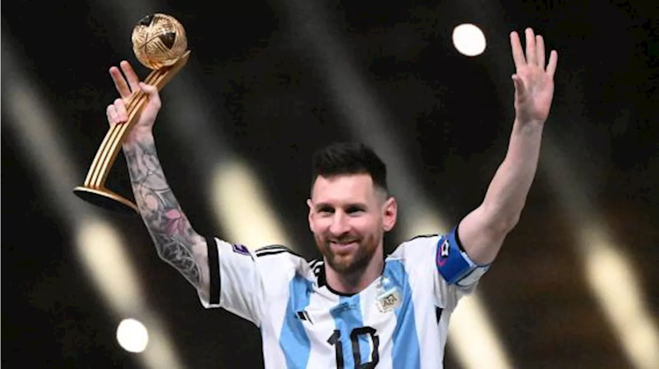 'L'ottava meraviglia': l'Argentina rende omaggio a Messi per l'ennesimo Pallone d'Oro vinto