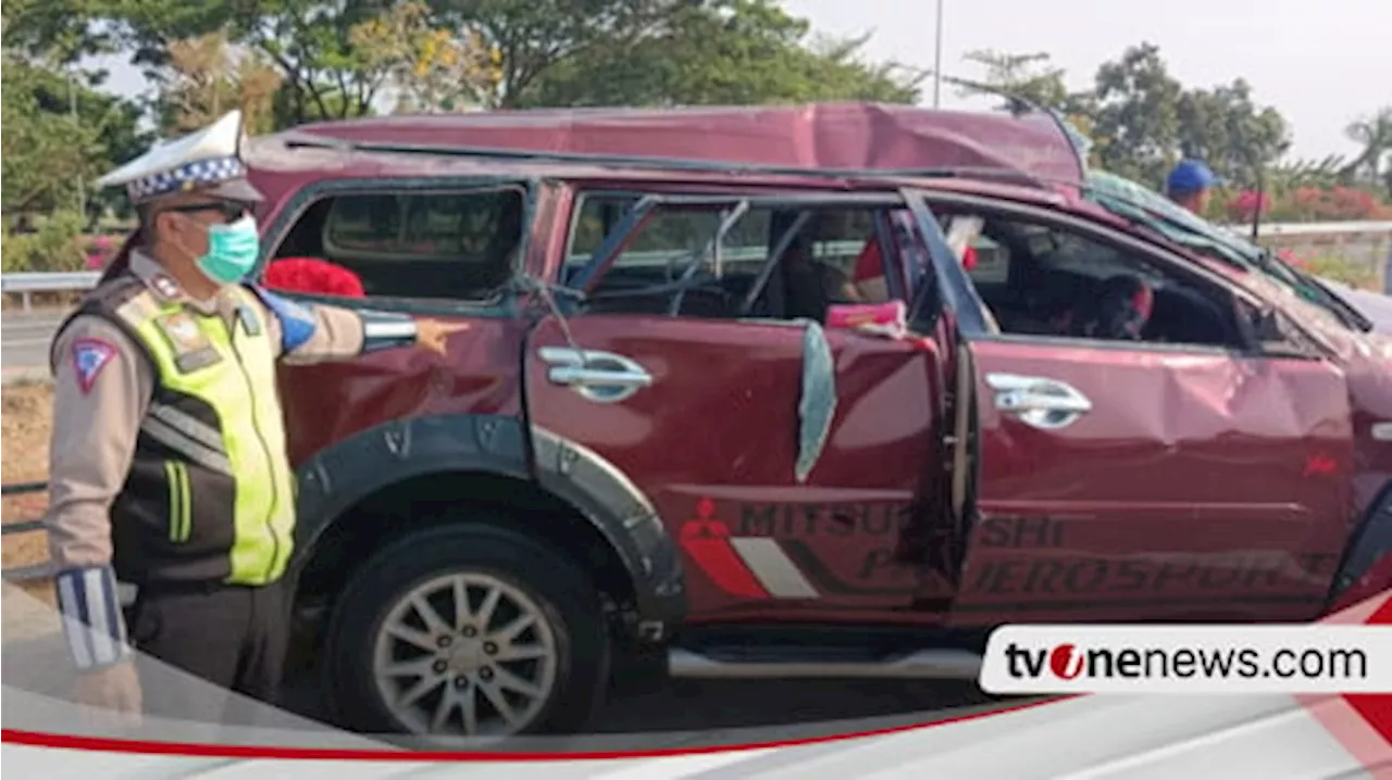 Diduga Sopir Mengantuk, Mobil Pajero Mengalami Kecelakaan di Tol Sumo