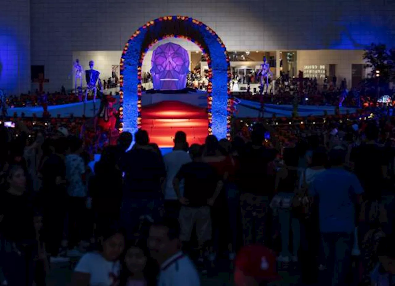 Monterrey obtiene Récord Guinness por el Altar de Muertos más grande del mundo