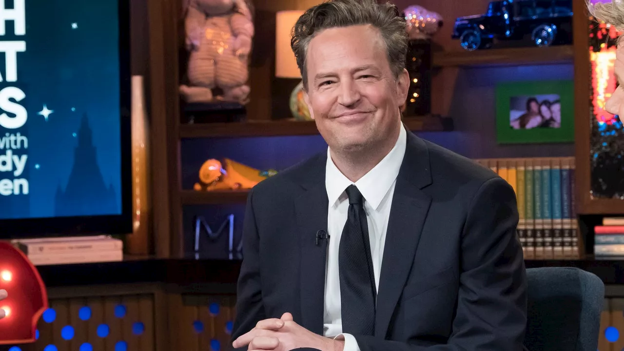 Morte di Matthew Perry, le prime parole della famiglia: «Abbiamo il cuore spezzato»