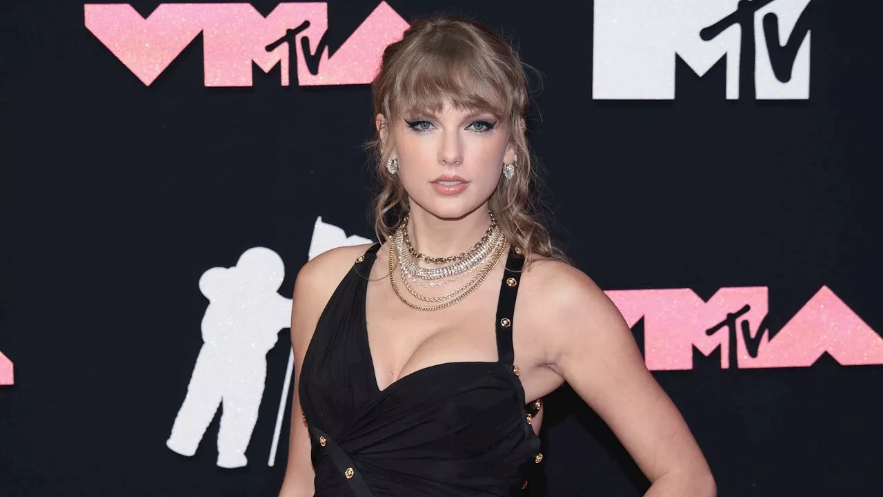 Taylor Swift: «Basta sessualizzare tutte le mie amicizie femminili!»