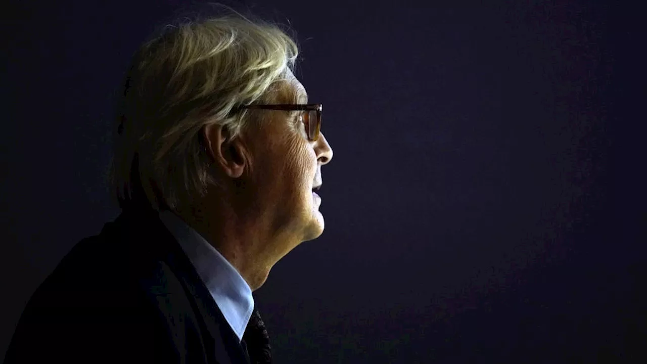 Vittorio Sgarbi: «Sono un caso di erezione intellettuale. Oggi vivo con il pensiero della morte»