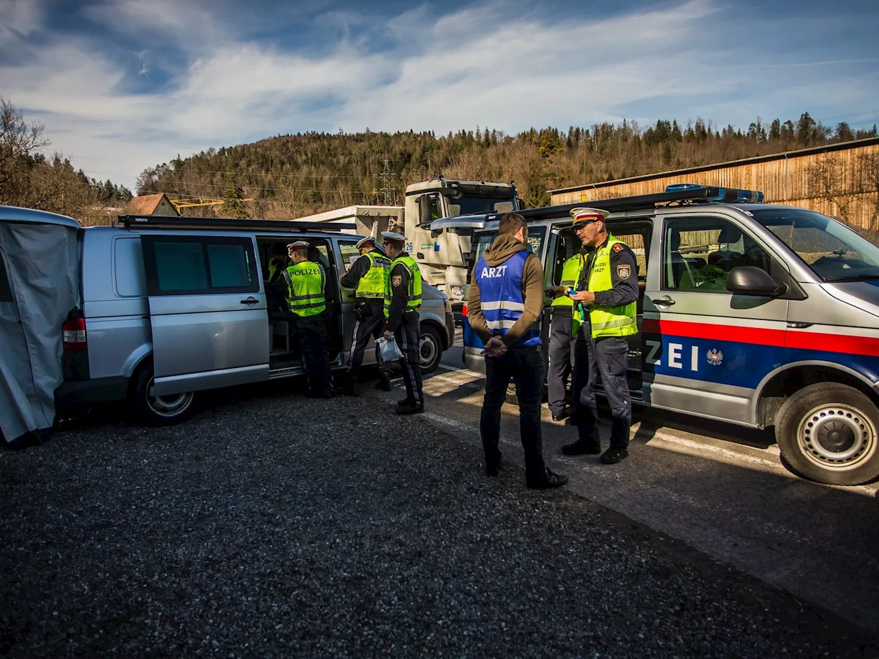 10 Drogenlenker aus dem Verkehr gezogen