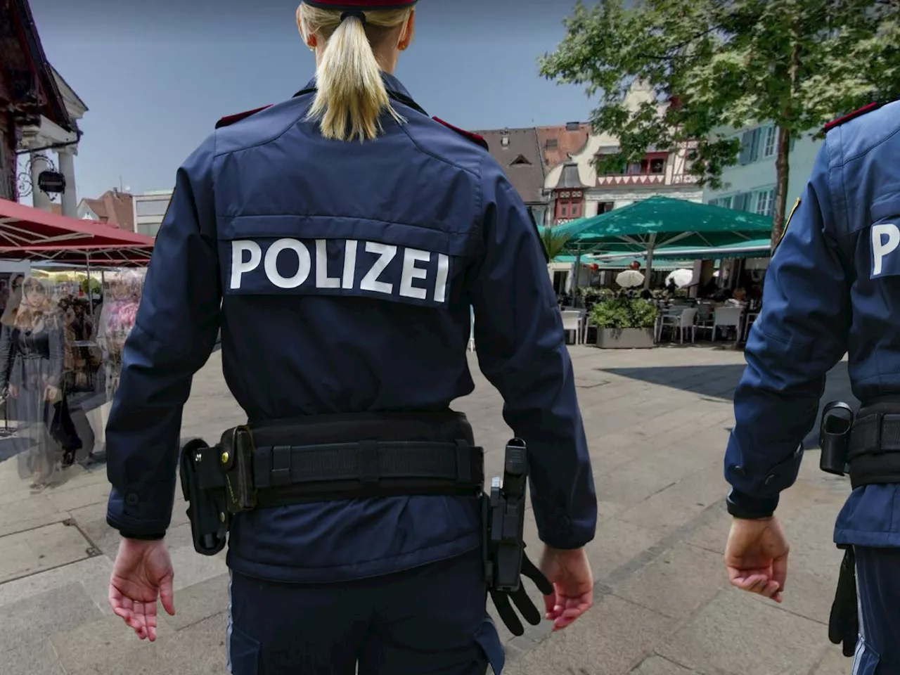 Unbekannter Radfahrer verursacht Unfall in Dornbirn