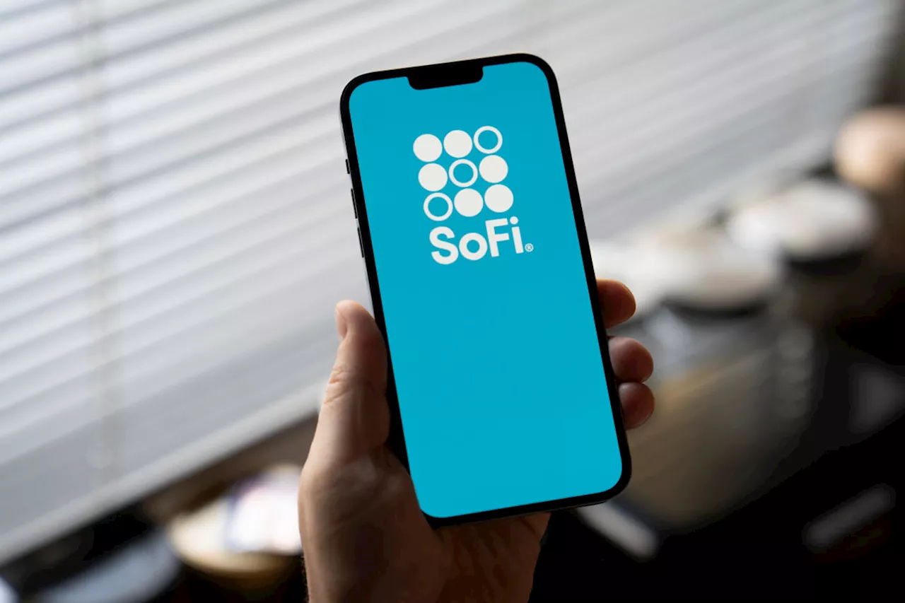 Student-loan rebound lifts SoFi