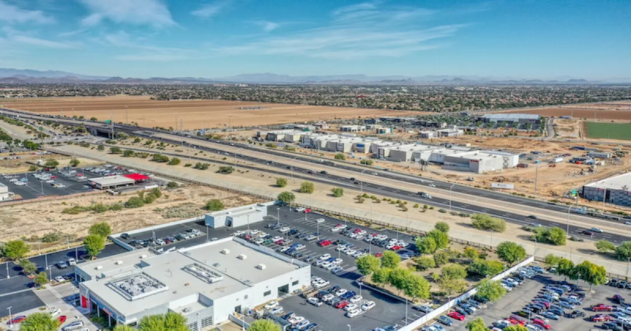 Retail leasing gains strength in Phoenix, driving vacancy rate to record low