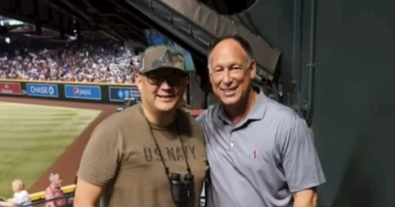 Veteran meets 'Gonzo' after serving overseas during '01 World Series