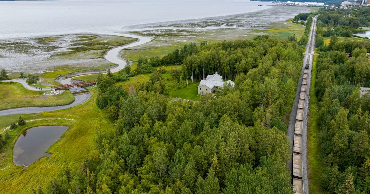 After effort to block Anchorage bike path connection, railroad to consider revised lease proposal
