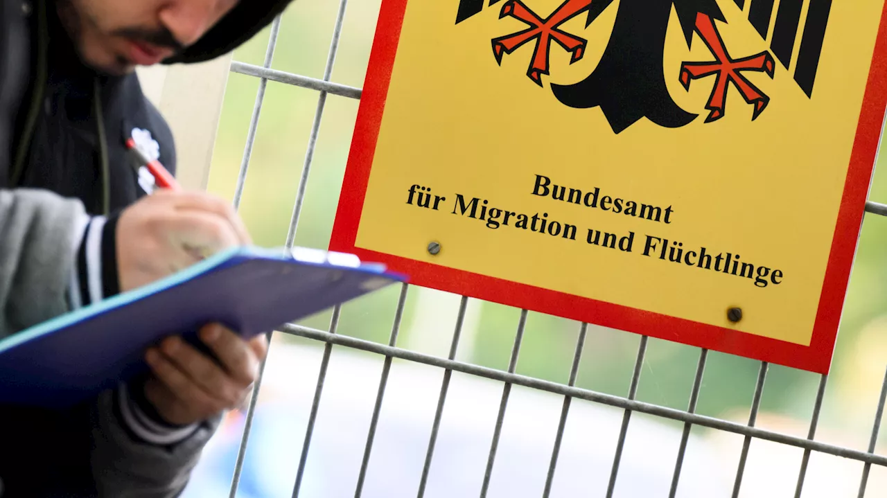 Ökonom und Migrationsforscher fordert schnellere Arbeitsintegration von Geflüchteten