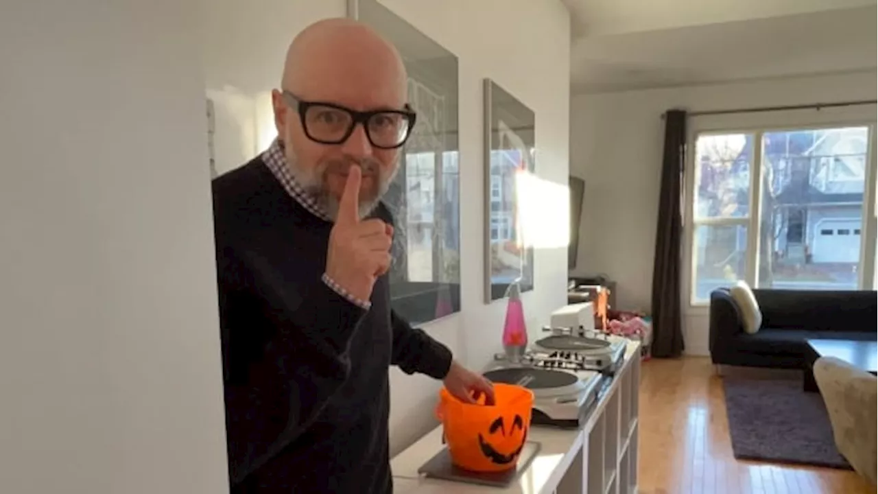 Stealing your kids' Halloween candy is a time-honoured tradition I'm happy to embrace