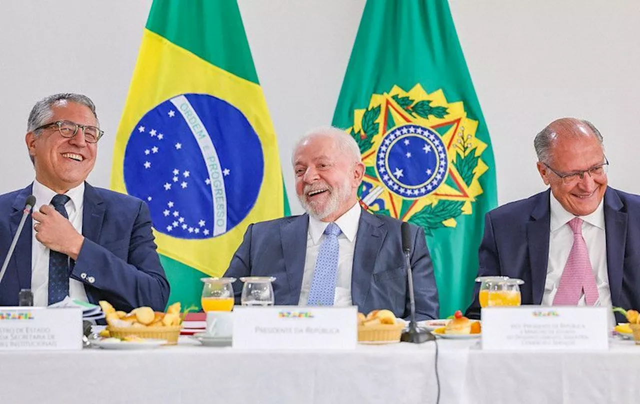 Lula diz a deputados querer intensificar viagens pelo país antes do 1º turno de 2024