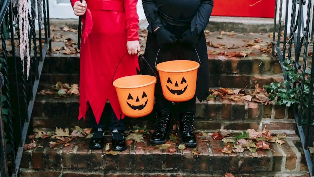 Toronto's Halloween forecast and safety tips: what trick-or-treaters need to know