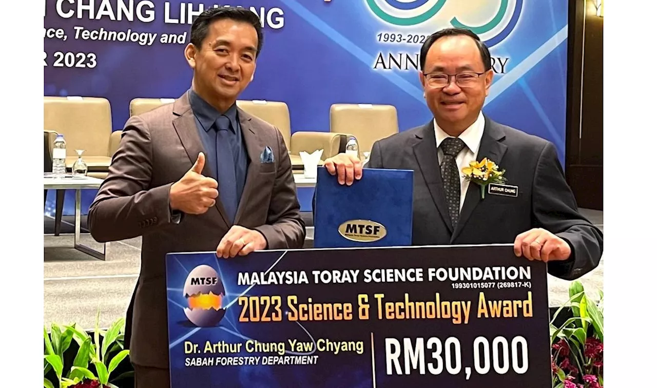 Sabah Forestry Department researcher receives award