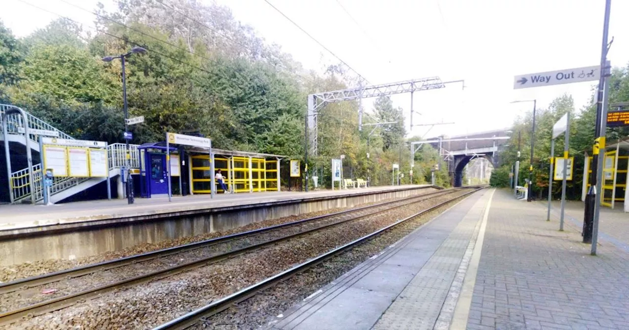 Government scraps plans to close train station ticket offices