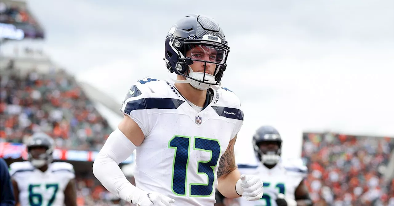 Seattle Seahawks waive Cody Thompson, bring back Jonathan Sutherland