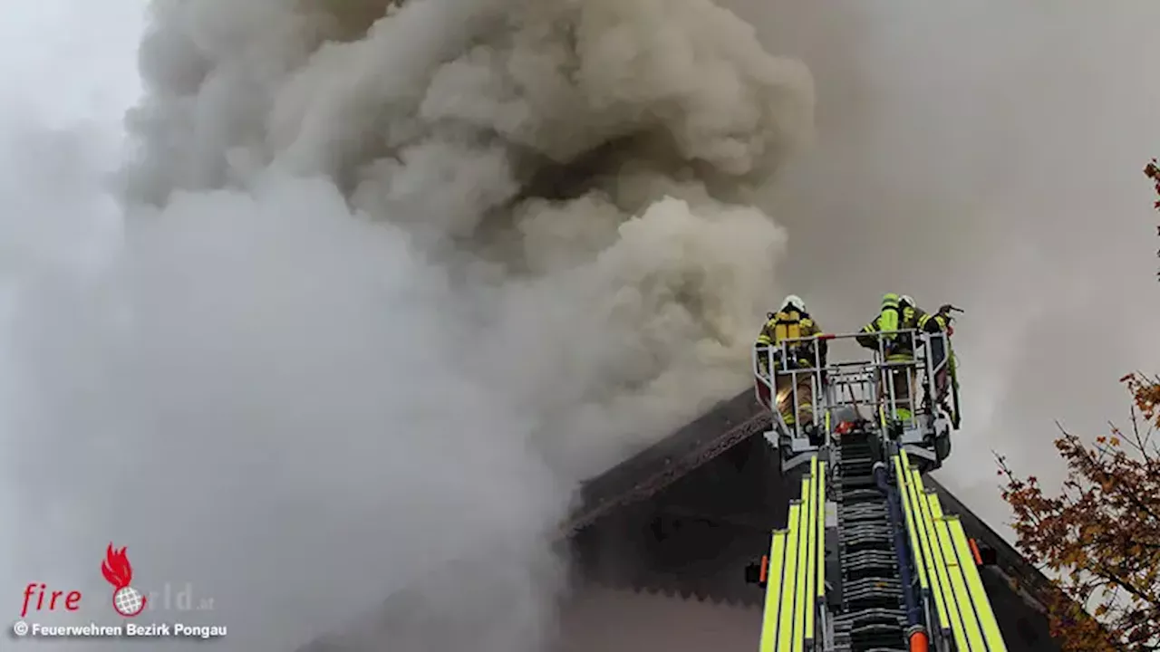 Großbrand in Altenmarkt: Feuerwehr im Einsatz