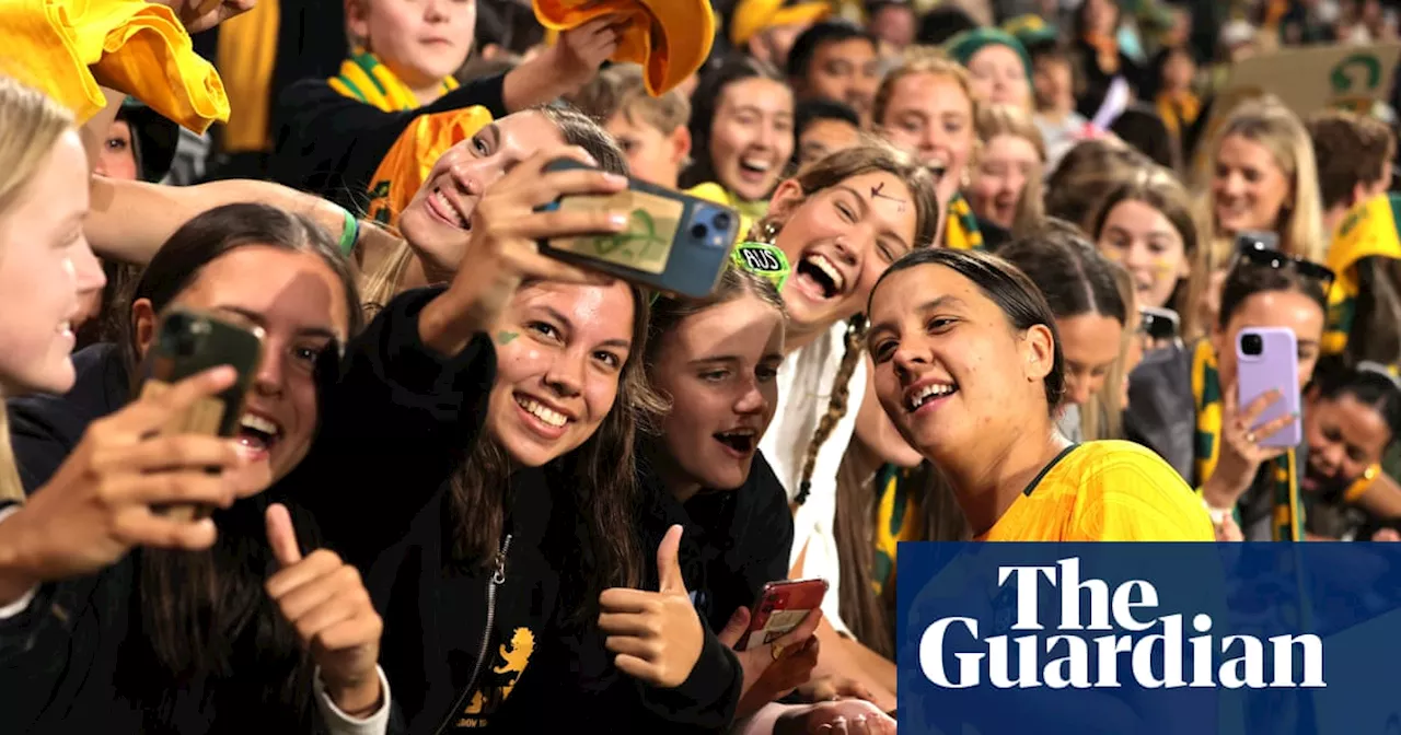 Matildas Players Surprise Young Fans in Perth