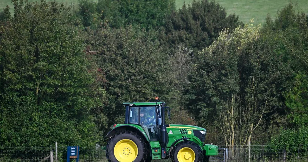 Gardaí shocked at 12-year-olds driving tractors on national road during Co Donegal event