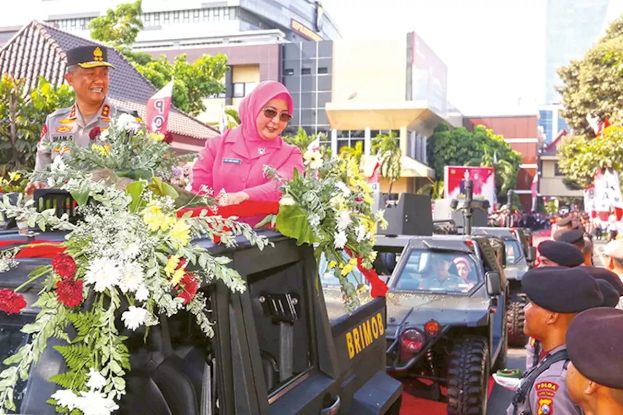 Irjen Imam Sugianto Resmi Pimpin Polda Jatim Disambut Reog dan Tari Beskalan