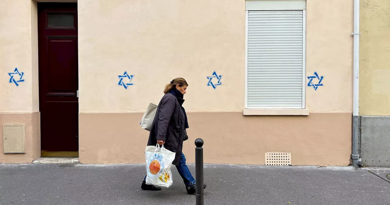 Etoiles de David taguées dans Paris : «C’est scandaleux, ça me donne envie de vomir»