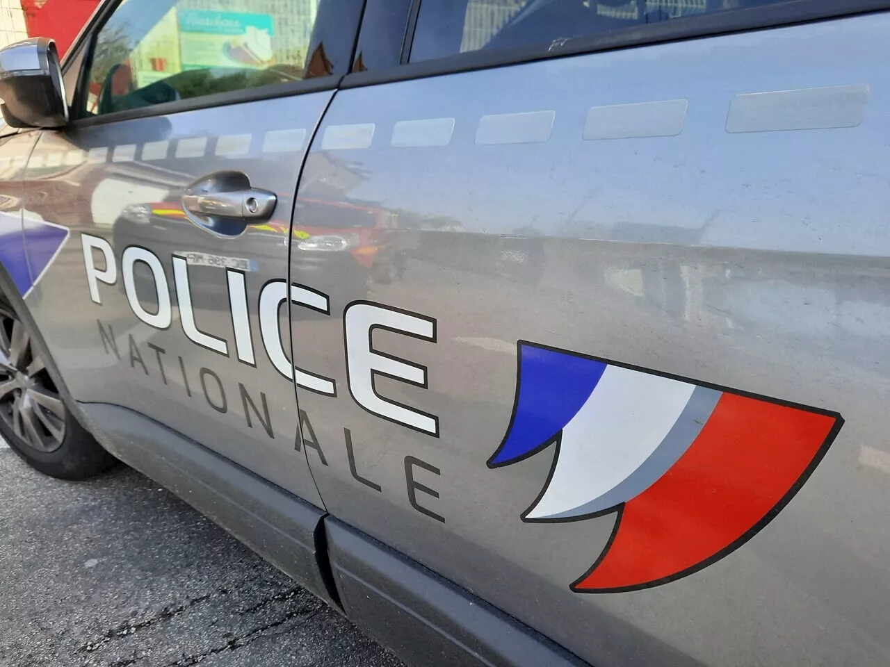 Nord. Ils tentent de voler une voiture épave mais se font surprendre par la police