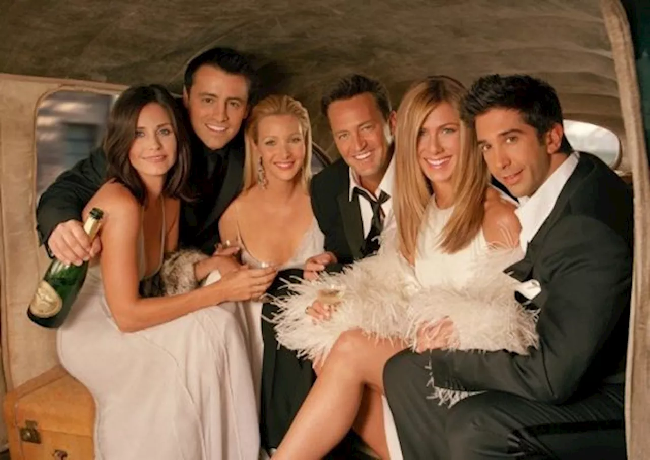 Para Pemeran Serial Friends Terpukul dengan Kematian Matthew Perry