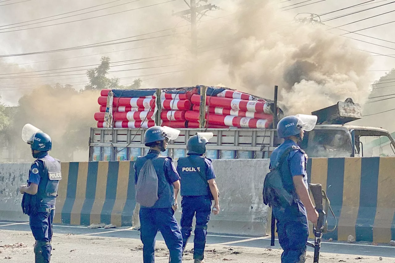 Fresh clashes as garment workers protest low wage