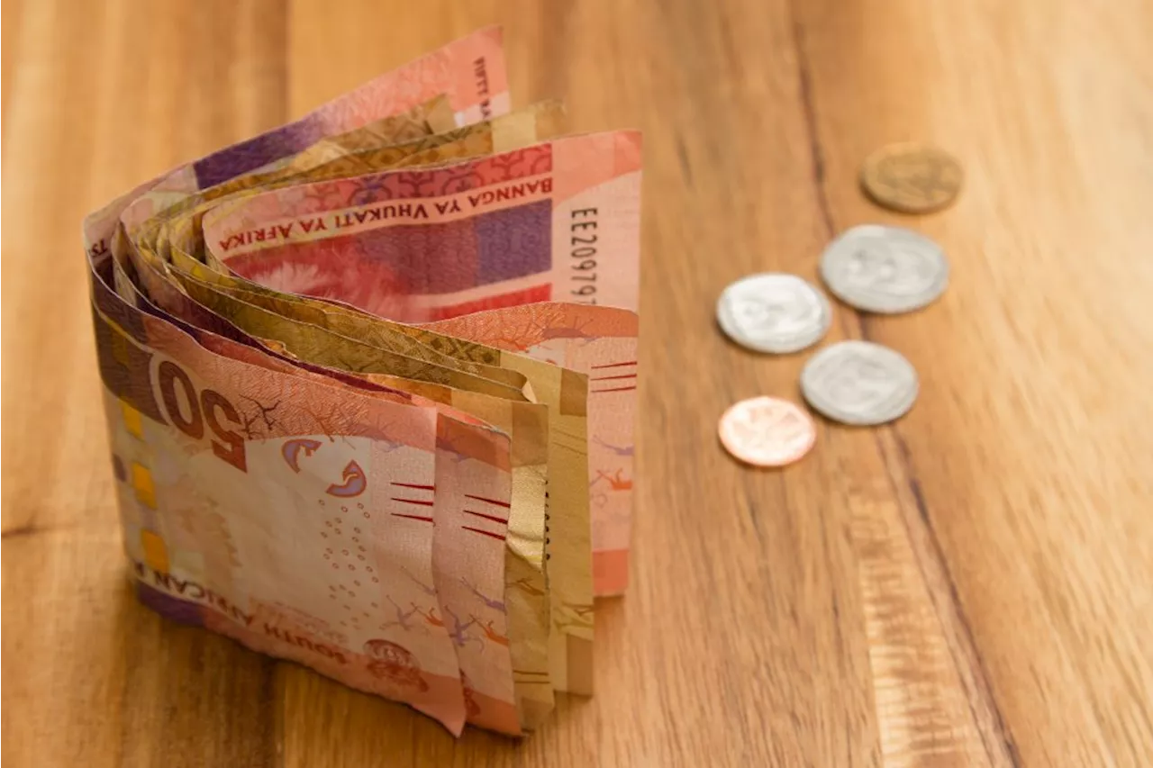 Rand weakens against stronger dollar; focus on mid-term budget