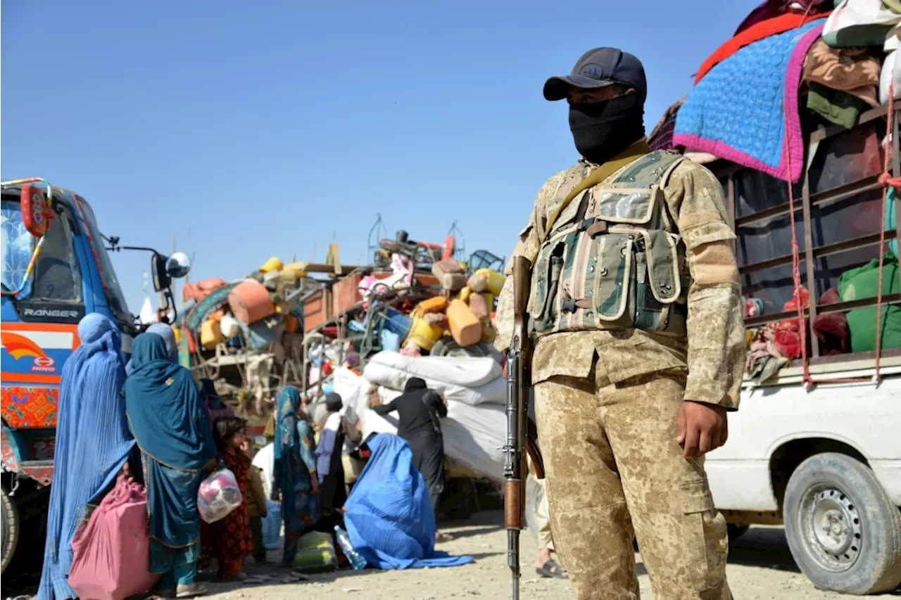 Pakistan to Arrest and Deport Undocumented Afghan Refugees