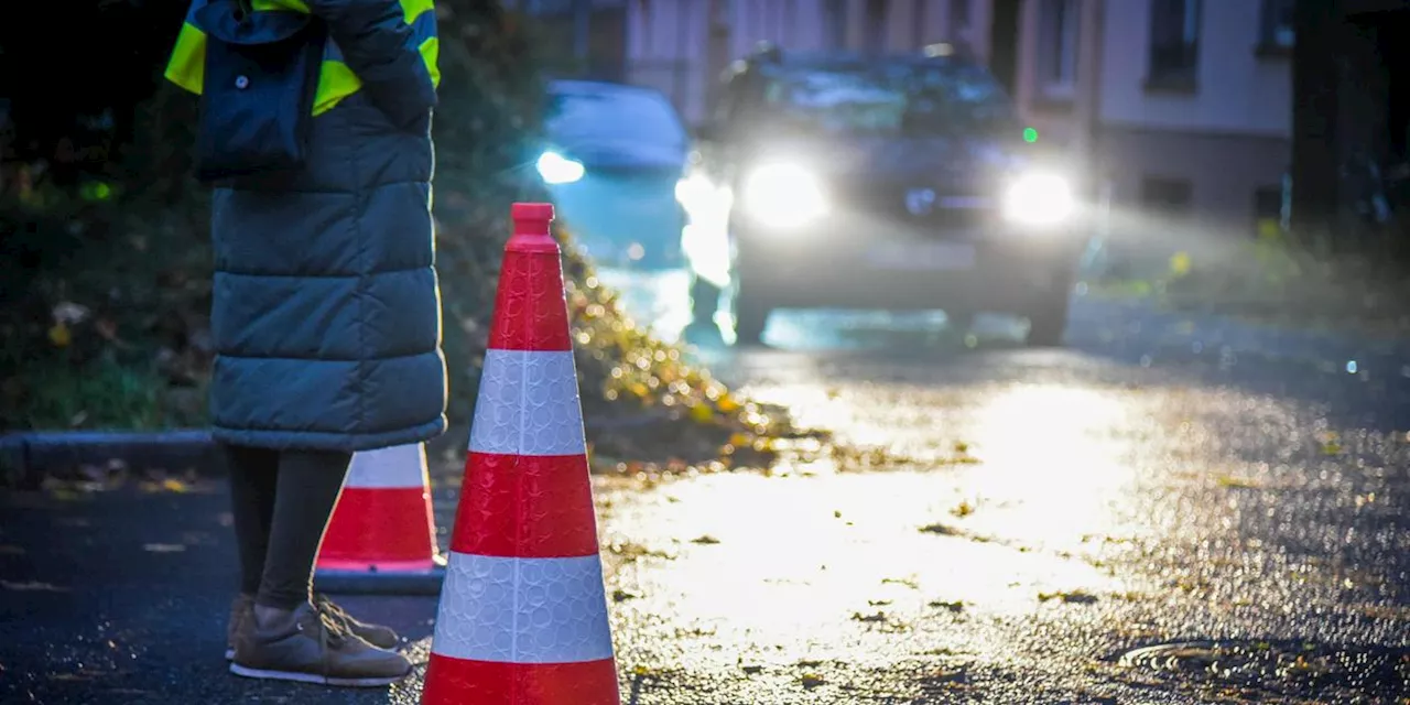 Verkehrsunfall auf der A9 Höhe Feucht: 69-Jähriger muss ins Krankenhaus, Verursacher flüchtet