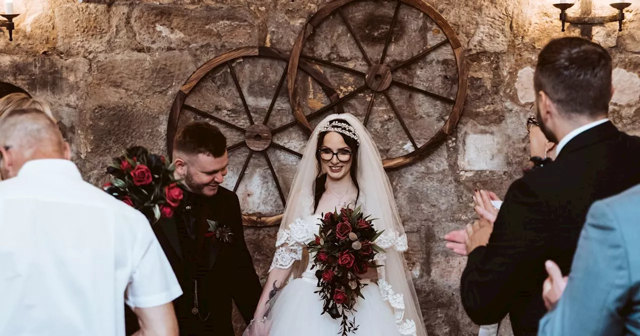 Psychic bride has Halloween-themed wedding after years of graveyard dates