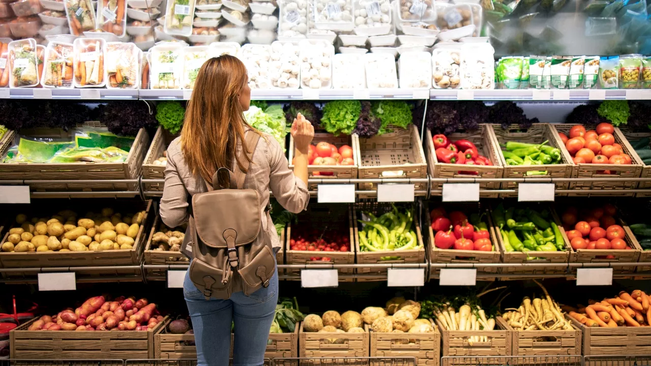 ¿Qué supermercados abren el 1 de noviembre en Madrid, Barcelona y otras grandes ciudades?