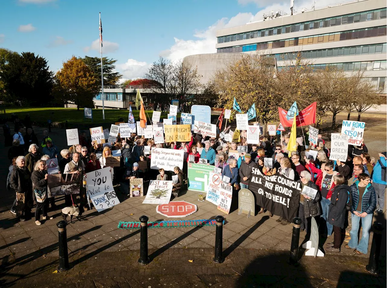 Shrewsbury relief road protesters gather before meeting to decide on controversial scheme