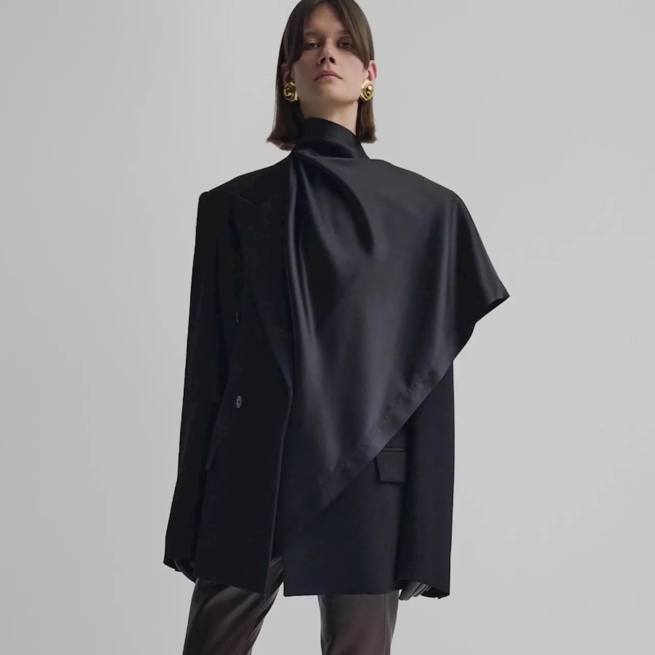 5 Trends We Spotted In Phoebe Philo’s Highly Anticipated First Collection