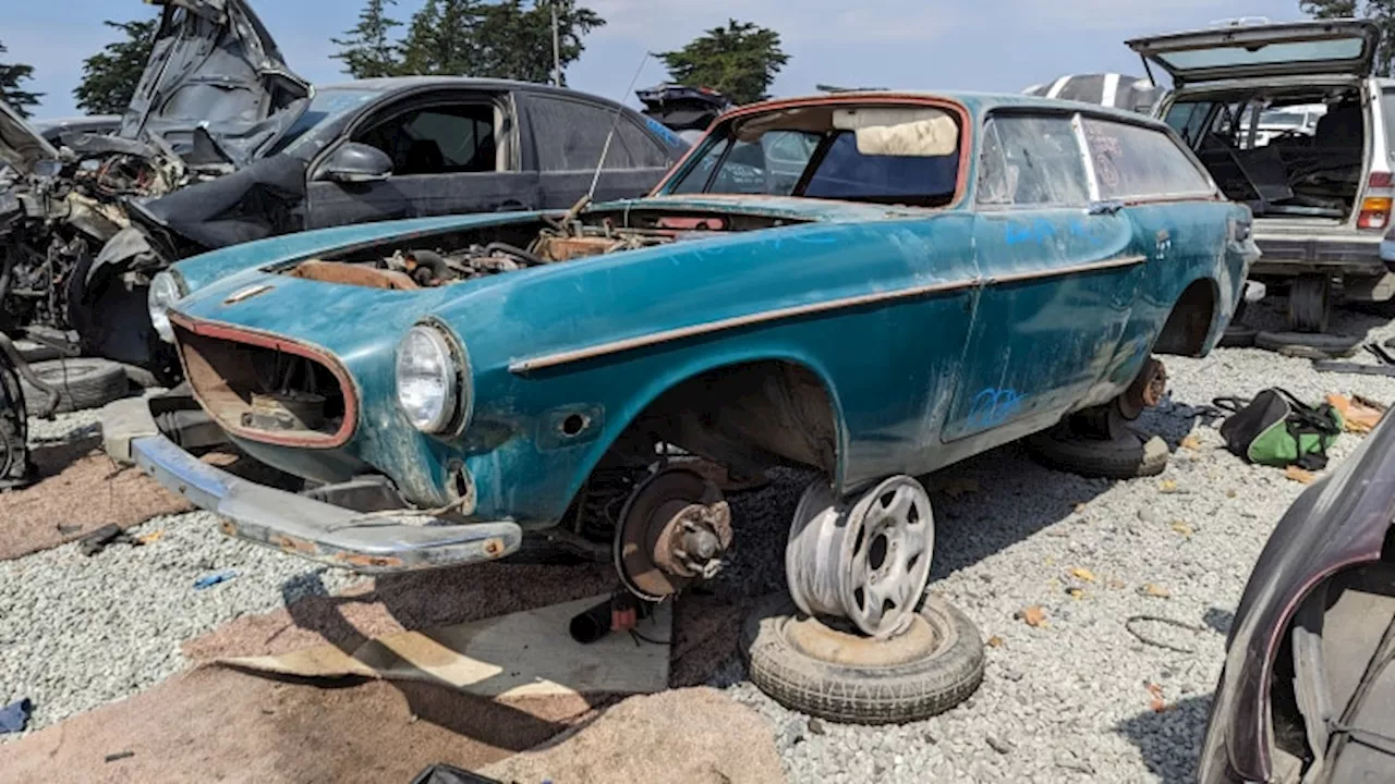 Junked 1973 Volvo 1800ES