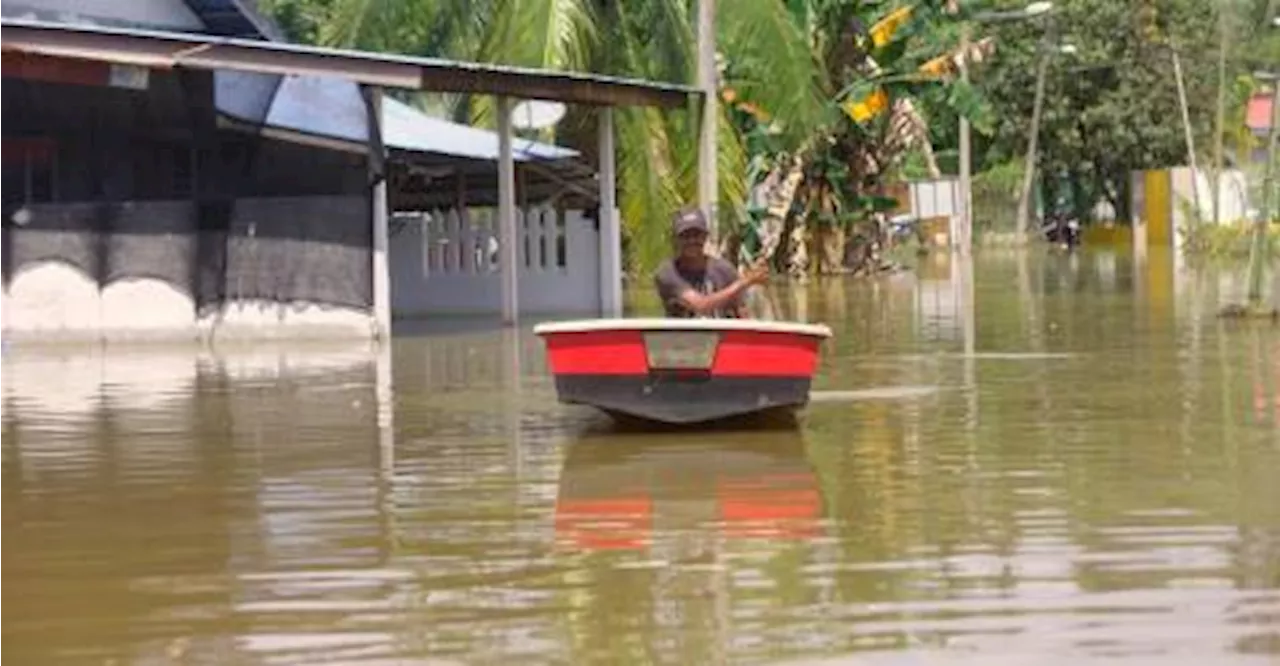 Banjir paling buruk di Kampung Batu 9 dan 10 Changkat Jong: Penduduk